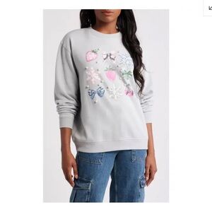 VINYL ICONS Winter Graphic Fleece Sweatshirt, size M